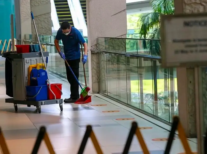 luchthaven-schiphol-terminal-schoonmaak-vacature.webp