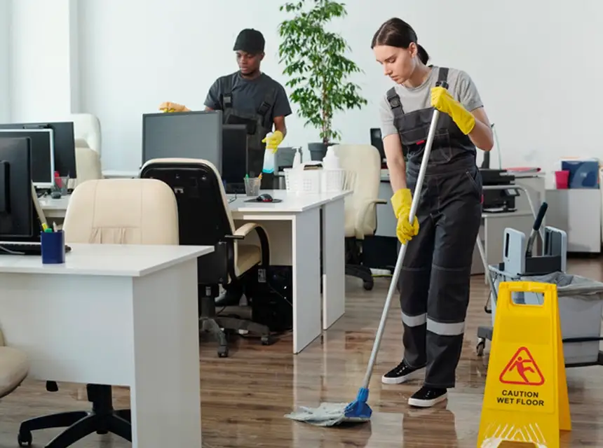 schoonmaker-kantoorpanden-amsterdam-vacature.webp